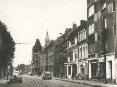 La rue du Général de Gaulle dans les années 1950 © Archives municipales, fonds Christian Janssens 1Z99